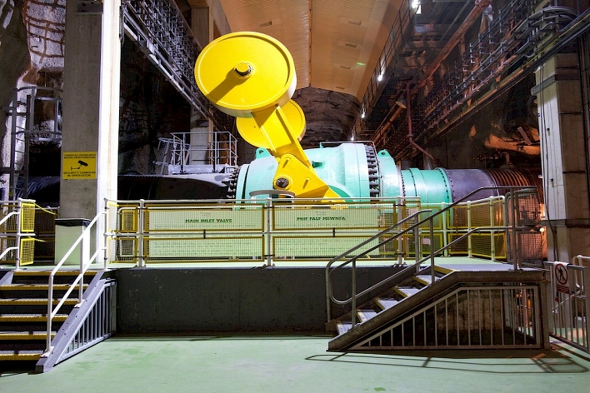 DRAINAGE TEAMS DESCEND INTO WELSH MOUNTAIN TO KEEP EUROPE’S LARGEST CAVERN POWER STATION FLOWING