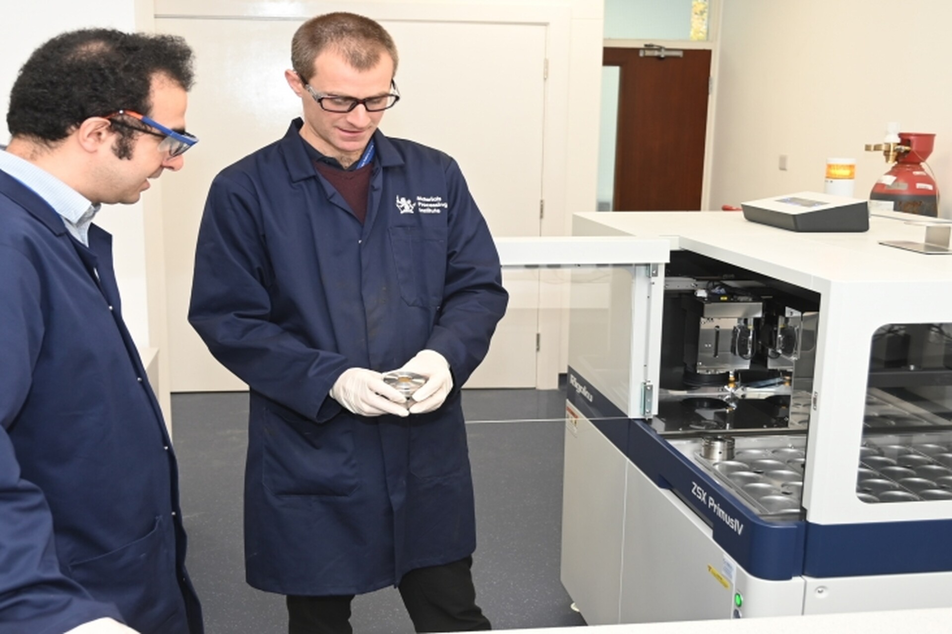 Materials Processing Institute invests in state-of-art spectrometer to aid cutting edge research