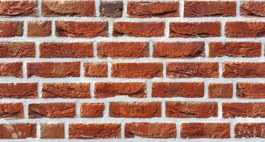 Builders' suppliers drop a billion bricks on shortage claims